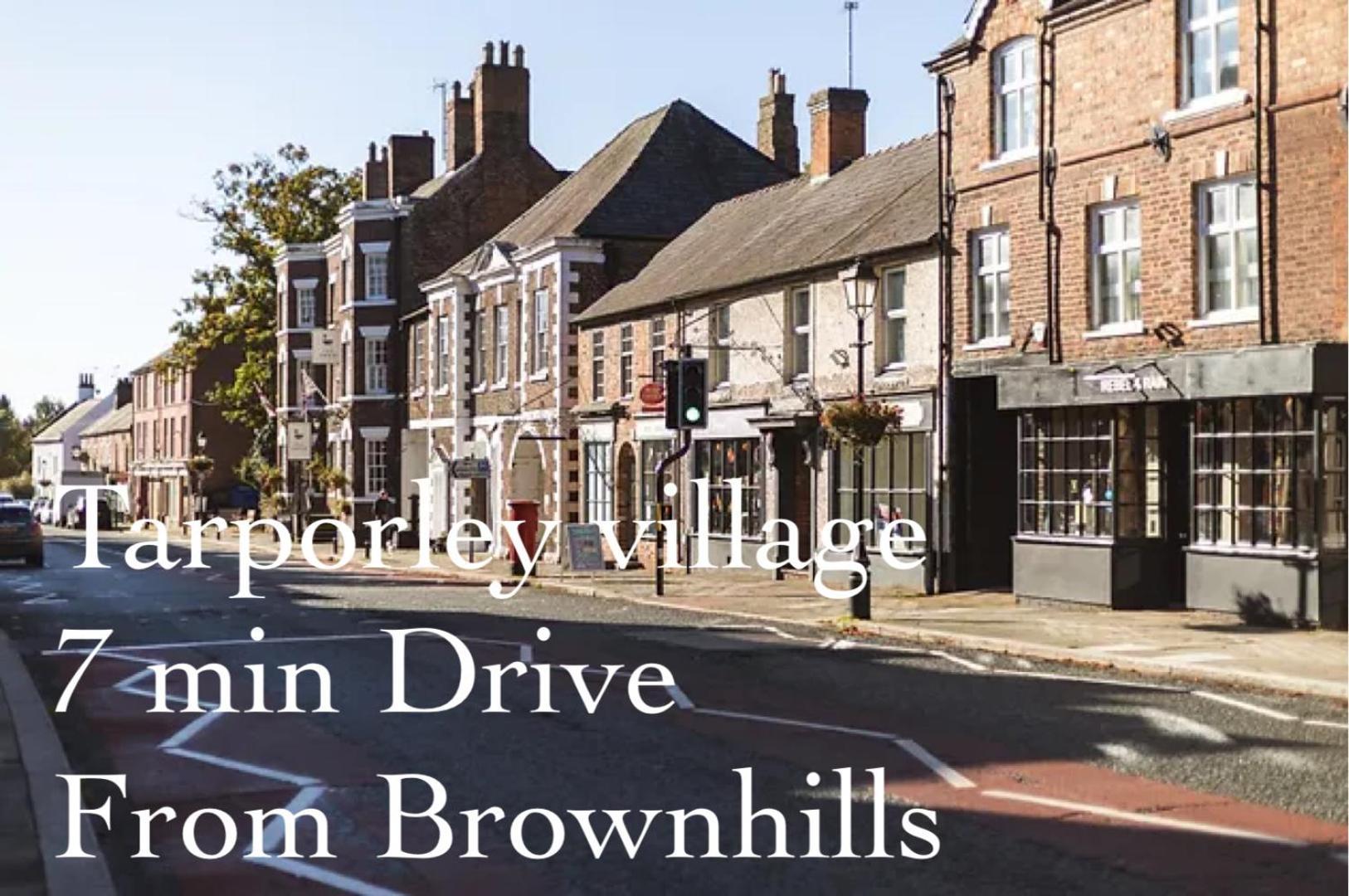 Brownhills Villa Eaton  ภายนอก รูปภาพ